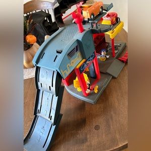 Disney's Mickey Mouse Clubhouse Roadster Racers Garage